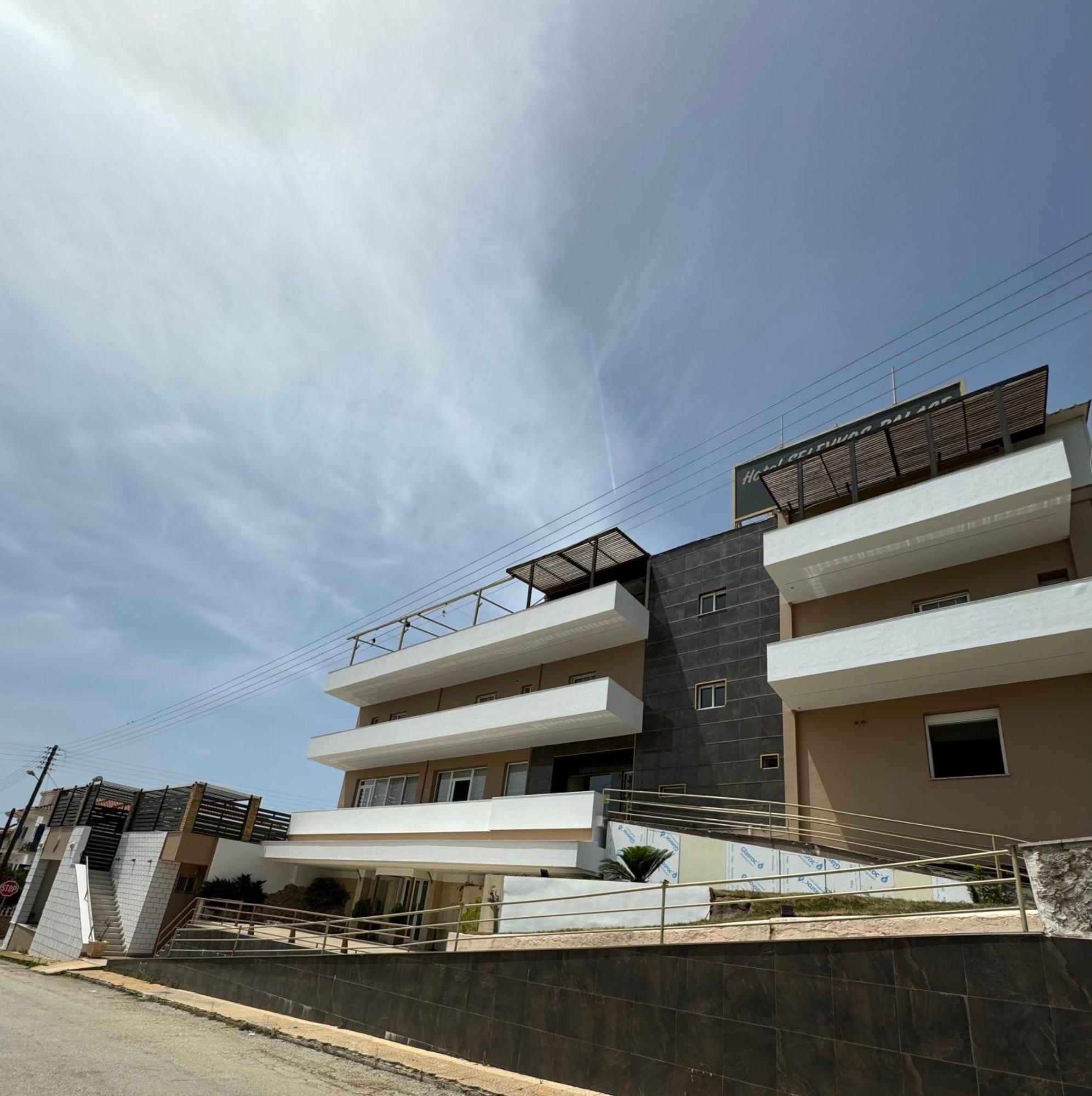 Selefkos Palace Игуменица Екстериор снимка