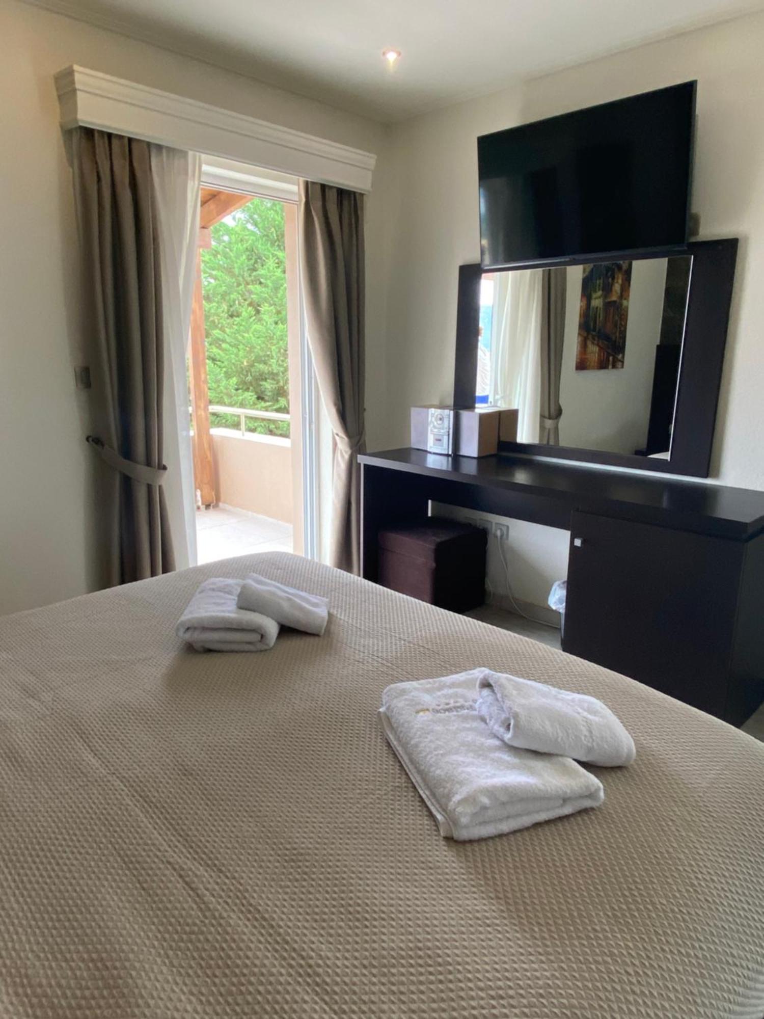 Selefkos Palace Игуменица Екстериор снимка