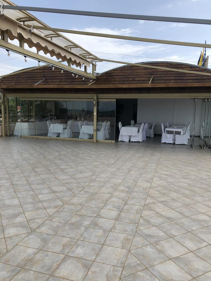 Selefkos Palace Игуменица Екстериор снимка